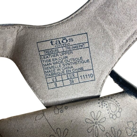 Taos Sandals Size 9 Treasure Metallic Silver Leather Adjustable T Strap Pewter - Picture 9 of 11